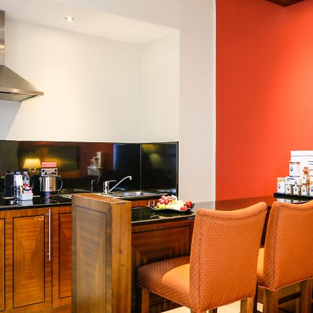 J5 Rimal Hotel Apartments Dubai Exteriör bild